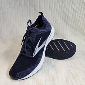 Brooks, Size 12, Lightly Used, Blue And White, Men's Levitate 4 Running Shoe